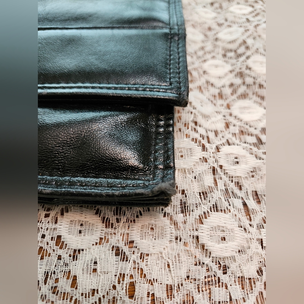 Vintage Cara Black Leather Clutch - Picture 7 of 8